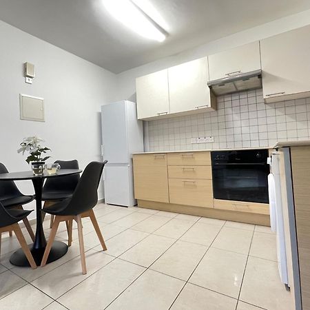 Aurora Holiday Apartment - アヤナパ エクステリア 写真