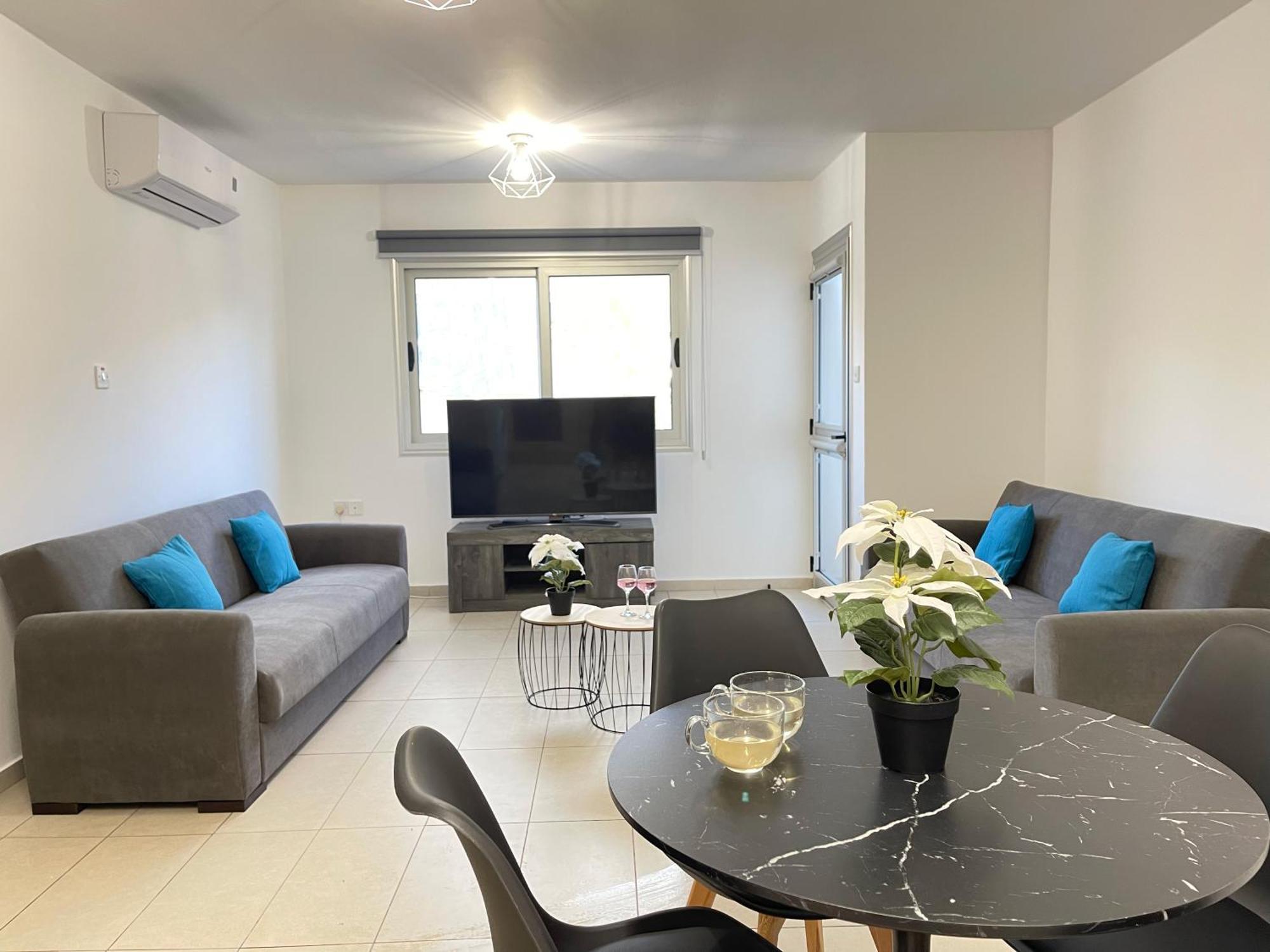 Aurora Holiday Apartment - アヤナパ エクステリア 写真